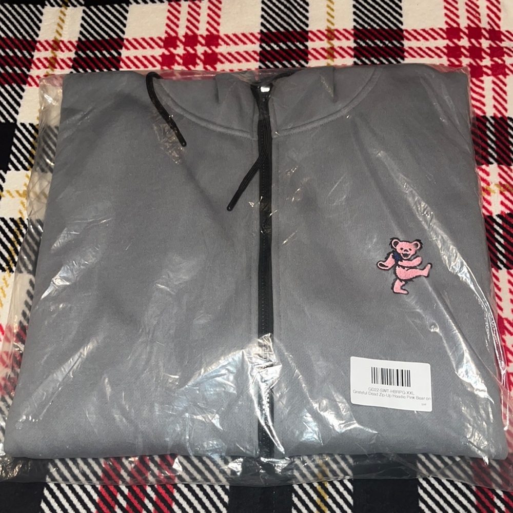 Xxl grey hoodie with pink Greatful dead bear on it
